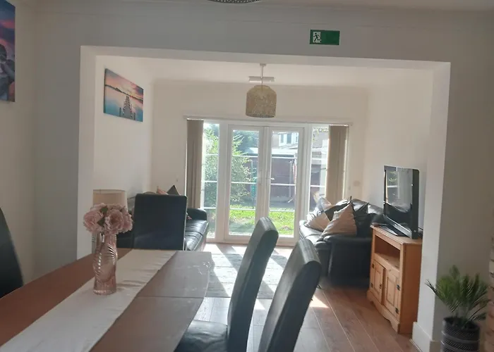 Reigate House